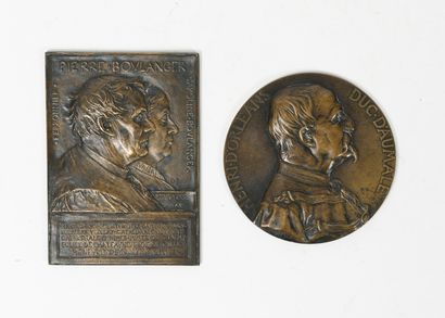 null Lot comprenant : 

- CHAPLAIN Jules Clément (1839-1809),

une médaille en bronze,...