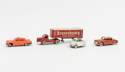 NOREV, Made in France Lot including : 
Peugeot 404. Worn and scratched. 
Renault...