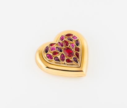 Yves Saint LAURENT Poudrier coeur en métal doré rehaussé de pierres fantaisie rouge,...