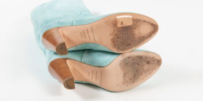 Sergio ROSSI Pair of light turquoise suede round-toe boots.

Size: 36.5. - Heel height:...