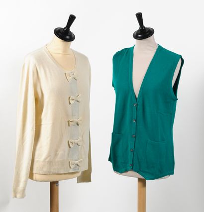ERIC BOMPARD Lot including:

- Off white cashmere cardigan with long sleeves, snap...
