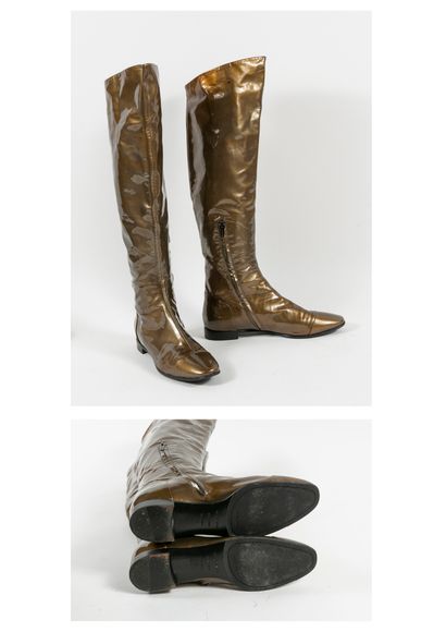 Sergio ROSSI Pair of khaki green metallic canvas boots with round toe, zip fastening...