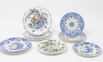 GIEN, XIXème-XXème siècles Lot de 10 assiettes diverses en faïence : 

- Une à décor...
