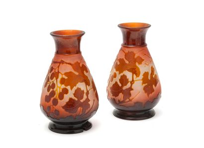 ÉTABLISSEMENTS GALLÉ A pair of small pear-shaped vases with flared necks.

Brown...