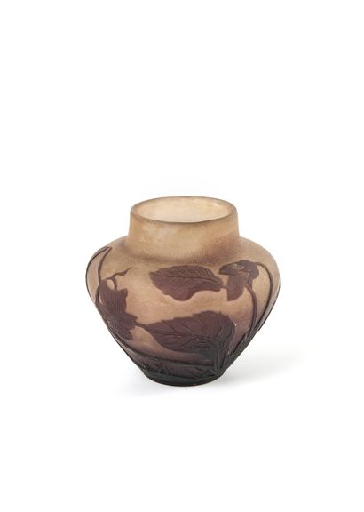 Etablissements GALLÉ Small vase of top form with flat bottom and small straight neck.

Proof...