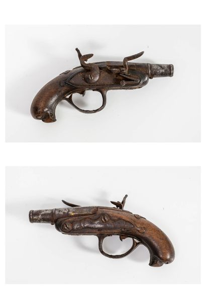 FRANCE, seconde moitié du XVIIIème siècle Pistolet de gousset à silex, à balle forcée.

Platine...