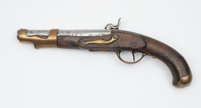 FRANCE, début du XIXème siècle (modifié) Pistolet de cavalerie à silex modifié à...