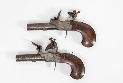 FRANCE, fin du XVIIIème ou début du XIXème siècle Pair of flintlock pistols, single...