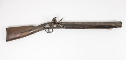 EUROPE de l'ouest, XIXème siècle Flintlock blunderbuss rifle.

Gooseneck lock and...