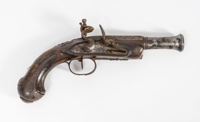 FRANCE, seconde moitié du XVIIIème siècle 
Pistolet à silex, à un coup.




Platine,...