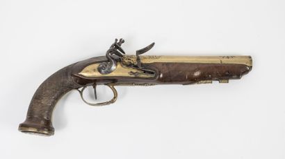 FRANCE, fin du XVIIIème ou début du XIXème siècle. Flintlock pistol of officer of...