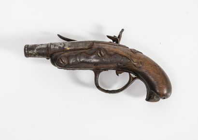 FRANCE, seconde moitié du XVIIIème siècle Flintlock pocket pistol with forced bullet.

Gooseneck...