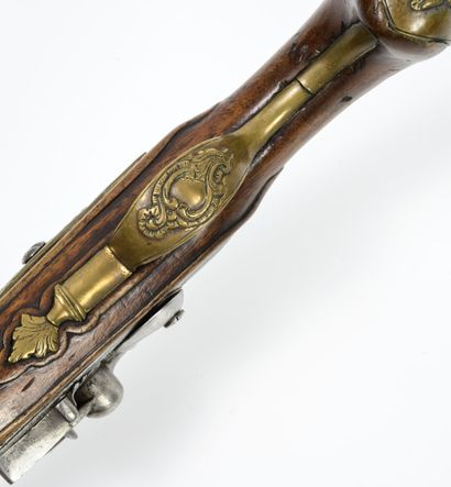 FRANCE, milieu du XVIIIème siècle VIELLE.

Small cavalry or marine flintlock pistol.

Signed...