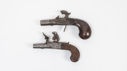 ANGLETERRE ou BELGIQUE, première moitié du XIXème siècle Deux petits pistolets à...