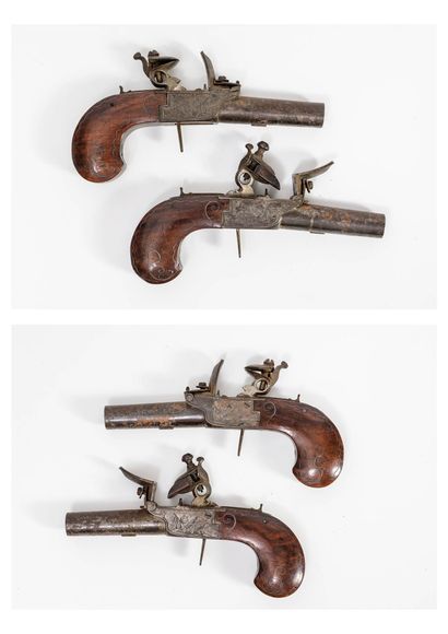 FRANCE, fin du XVIIIème ou début du XIXème siècle Paire de pistolets à silex, à un...