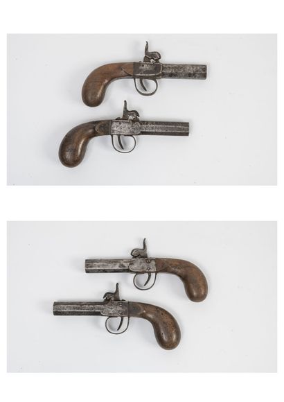 FRANCE ou BELGIQUE, milieu du XIXème siècle Deux petits pistolets à percussion, à...