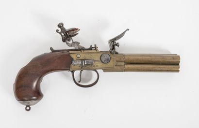 ANGLETERRE, règne de George III (1760-1820) J & W RICHARDS, London.

Beau pistolet...