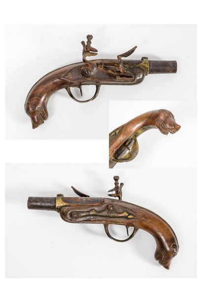 FRANCE, dernier quart du XVIIIème du siècle Petit pistolet à silex, d'officier de...