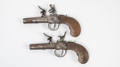 FRANCE ou BELGIQUE, début du XIXème siècle Pair of small flintlock pistols, single...