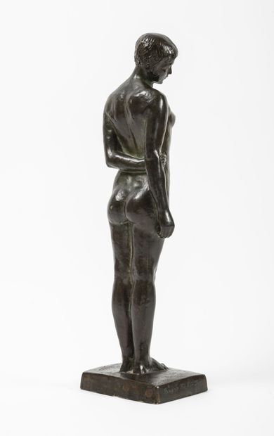 Sylvestre CLERC (1892-?) Nu debout.

Epreuve en bronze à patine brune nuancée.

Signée...