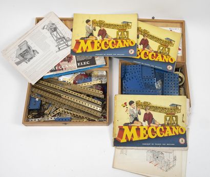 MECCANO Lot of spare or assembled parts. 

Including the complementary boxes n°6A...