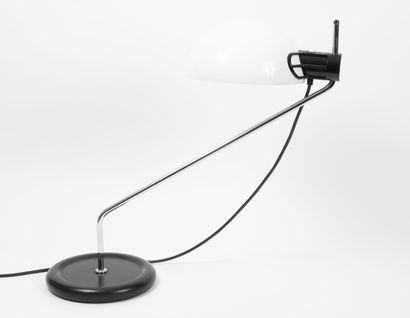 HARVEY GUZZINI (XXÈME SIÈCLE) 
Lampe de bureau.




En métal et plastique.




Guzzini...