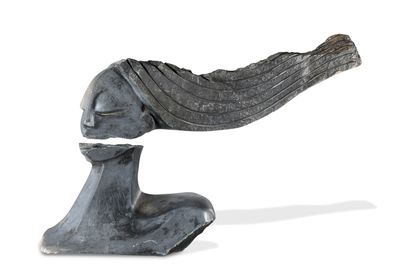 Witness BONJISI (1975) La coiffure.

Sculpture en pierre noire-grise. Taille directe.

Signée...