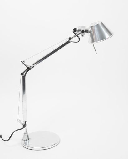 Michele DELUCCHI (1951) Tolomeo Micro Tavalo desk lamp.

In aluminium and metal.

Artemide...
