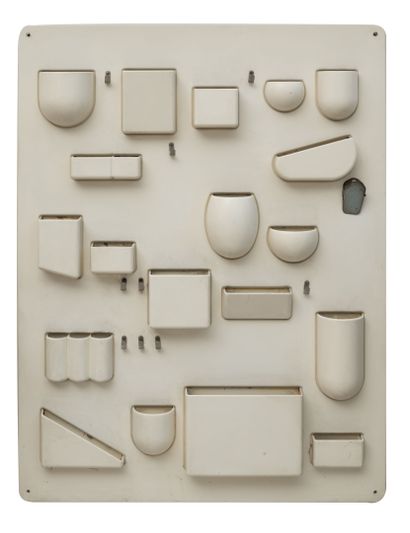 Dorothée BECKER (1938) Wall unit for storage Usten. Silo II, circa 1970.

In creamy...