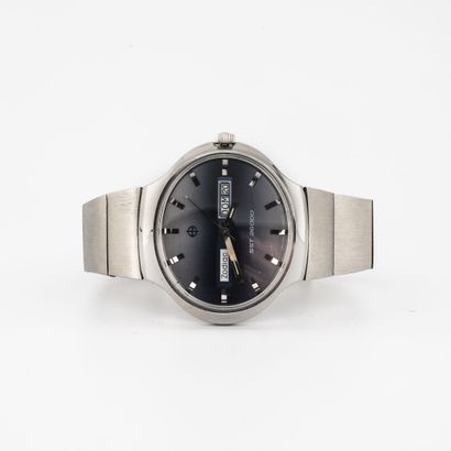 ZODIAC, SST 36000 Men's wrist watch in steel. 
Oval case. 
Dial with shaded night...