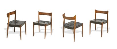Dans le goût de Niels Otto MOLLER (1920-1982) Suite of 4 chairs.

Rosewood and black...