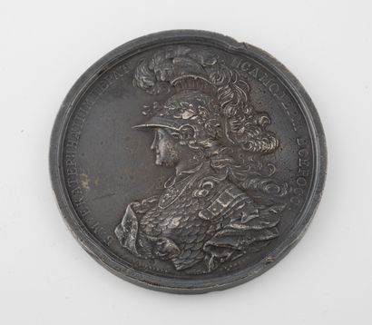 RUSSIE IMPERIALE, XIXème siècle Couronnement de Catherine II. 1762.

Médaille circulaire...