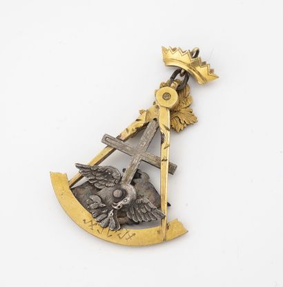 FRANC MACONNERIE, Rose Croix, XIXème siècle Bijou de Chevalier en argent en métal...