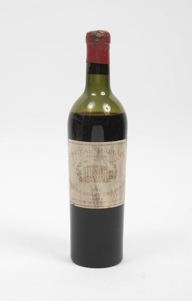 CHÂTEAU MARGAUX 1 bouteille, 1948.

Niveau basse épaule - vidange.

Accident et petit...