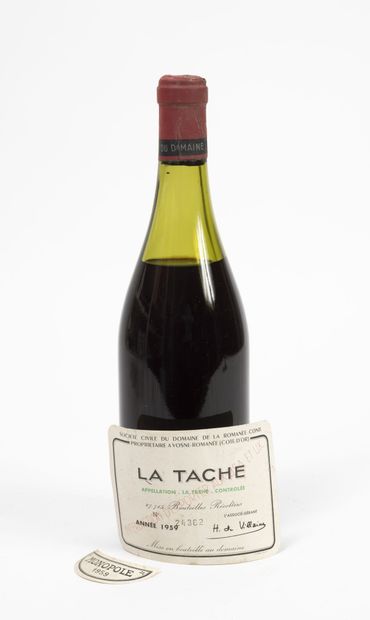La Tache 1 bouteille, 1959.

Domaine de la Romanée-Conti.

Numérotée 24362.

Niveau...