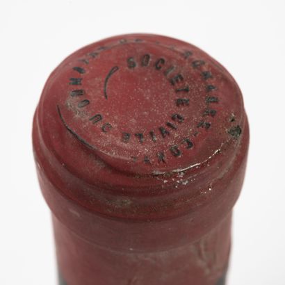 La Tache 1 bouteille, 1959.

Domaine de la Romanée-Conti.

Numérotée 24362.

Niveau...