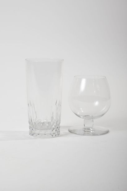BACCARAT 8 orangeade glasses.

In cut crystal.

Signed with the stamp on the back....