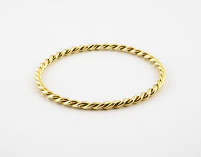 null Bracelet jonc torsadé en or jaune (750).

Poids : 19.5 g. - Tour de poignet...