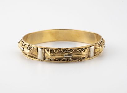 null Bracelet in yellow and white gold (750) with filigree pattern. 

Weight : 23.5...