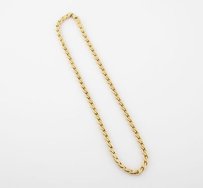 null Yellow gold (750) necklace with flattened curb chain links. 

Snap hook clasp.

Weight...