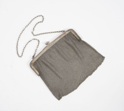 null Silver mesh bag (min. 800) with a handle. 

Weight : 231 g. - Size: 16 x 21...