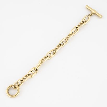 null Anchor chain bracelet in yellow gold (750).

Clasp stick. 

Weight : 65.5 g....