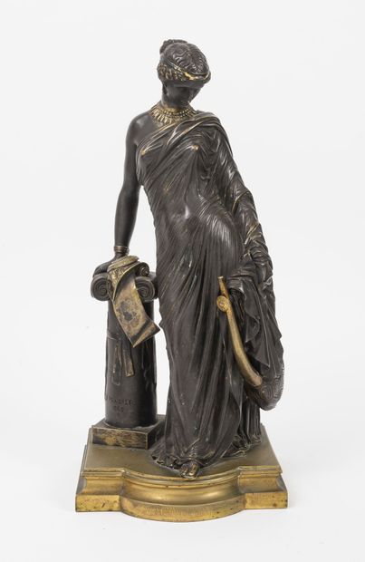 D'après James PRADIER (1790-1852) Sapho. 

Epreuve en bronze à trois patines (dont...