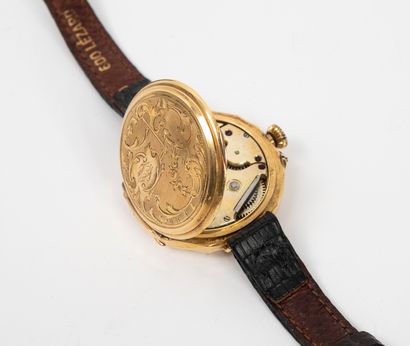 null Montre de col en or jaune (750) modifié en montre bracelet de dame. 

Cadran...