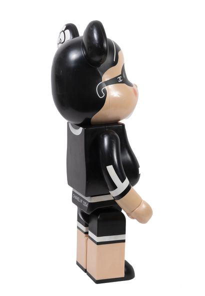 MEDICOM x CHANEL Love is big, Love is Be@rbrick 1000%, 2007.

Molded and painted...