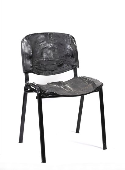 Jean-François LEROY (1982) Chair, 2008.

Mixed media.

Unique piece.

80 x 55 x 40...