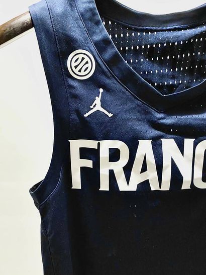 Paul Lacombe 
Maillot Jordan Home Équipe de France 2020/21 porté et signé par Paul...