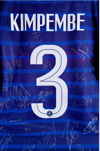 Presnel KIMPEMBE 
Maillot Nike équipe de France Home porté par Presnel Kimpembe lors...