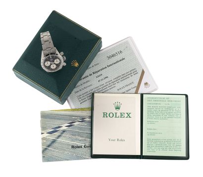 ROLEX, Cosmograph Montre Chronographe en acier, cadran noir 3 compteurs avec index...