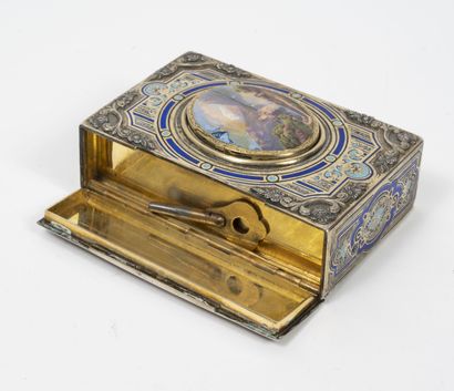 France Silver music box with singing bird (950)

gilded with chased flowers and geometrical...